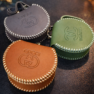 Gucci Leather TWS Case – شنطة جلد فاخرة لسماعات الأذن