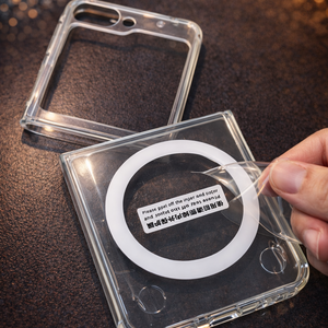 كفر حماية شفاف MagSafe مع حواف معززة