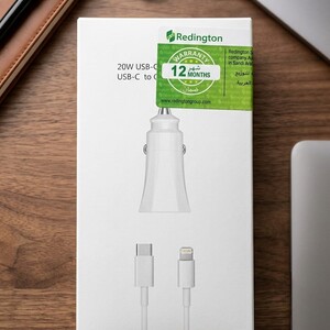 شاحن سيارة سريع بقوة 20 واط (PD20W) مع كابل USB-C إلى Lightning.