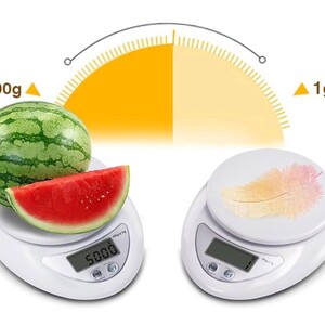 ميزان رقمي مع وعاء