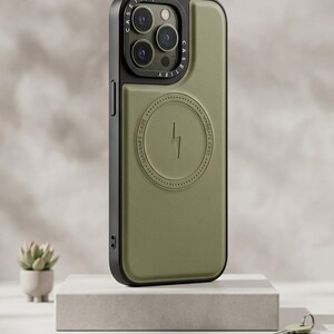 كفر آيفون 14 برو ماكس جلد فاخر مع دعم MagSafe